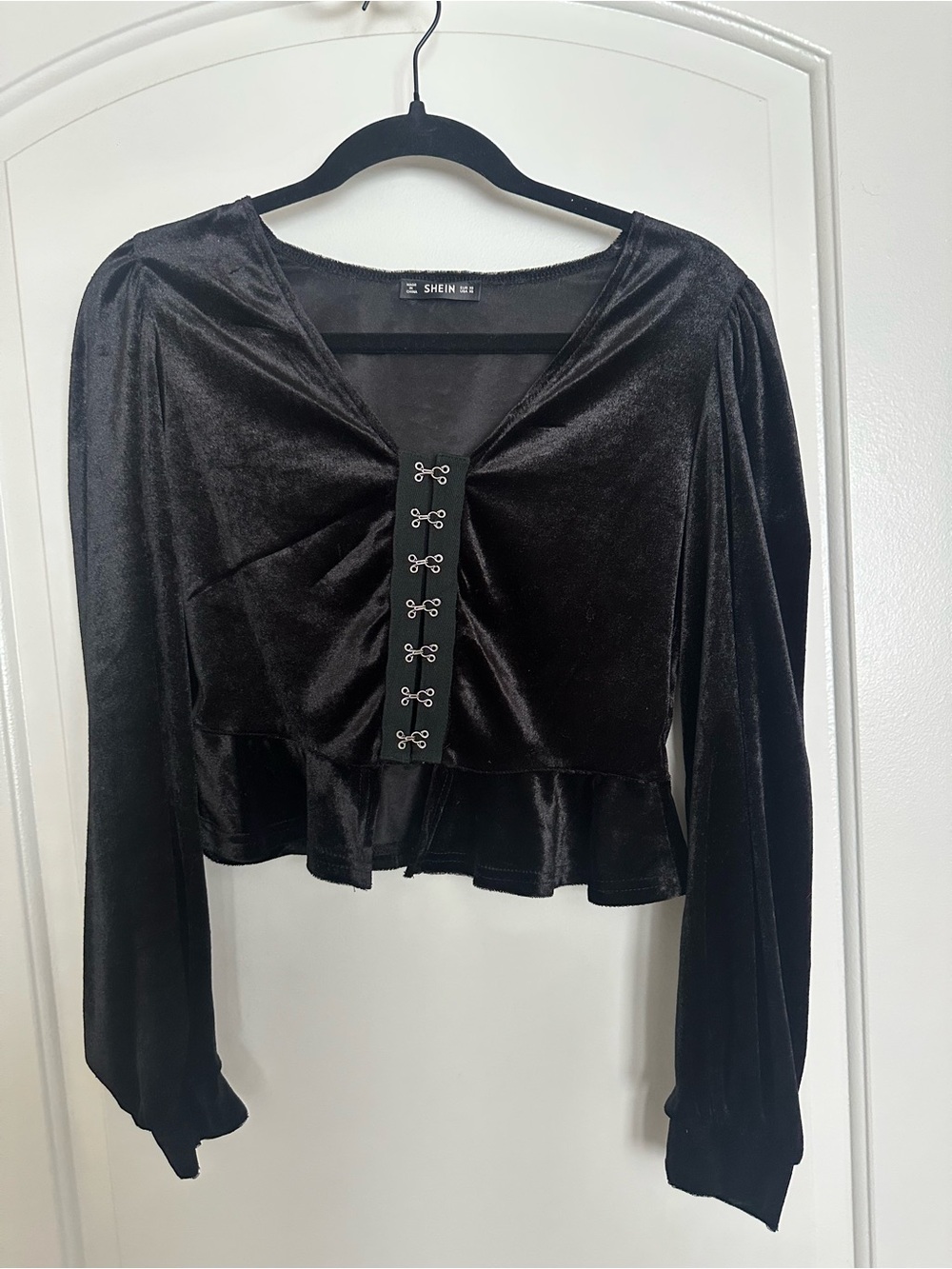 SHEIN Black Velvet Hook-and-Eye Peplum Blouse